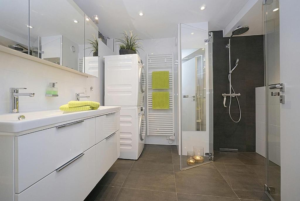 Traum Fewo Strandliebe Mit Meerblick, 3 Schlafzimmer, 2 Baeder Binz Exterior photo